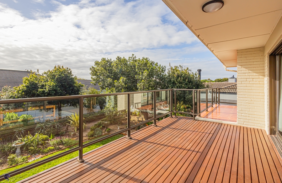 4 Bedroom Property for Sale in Country Club Western Cape